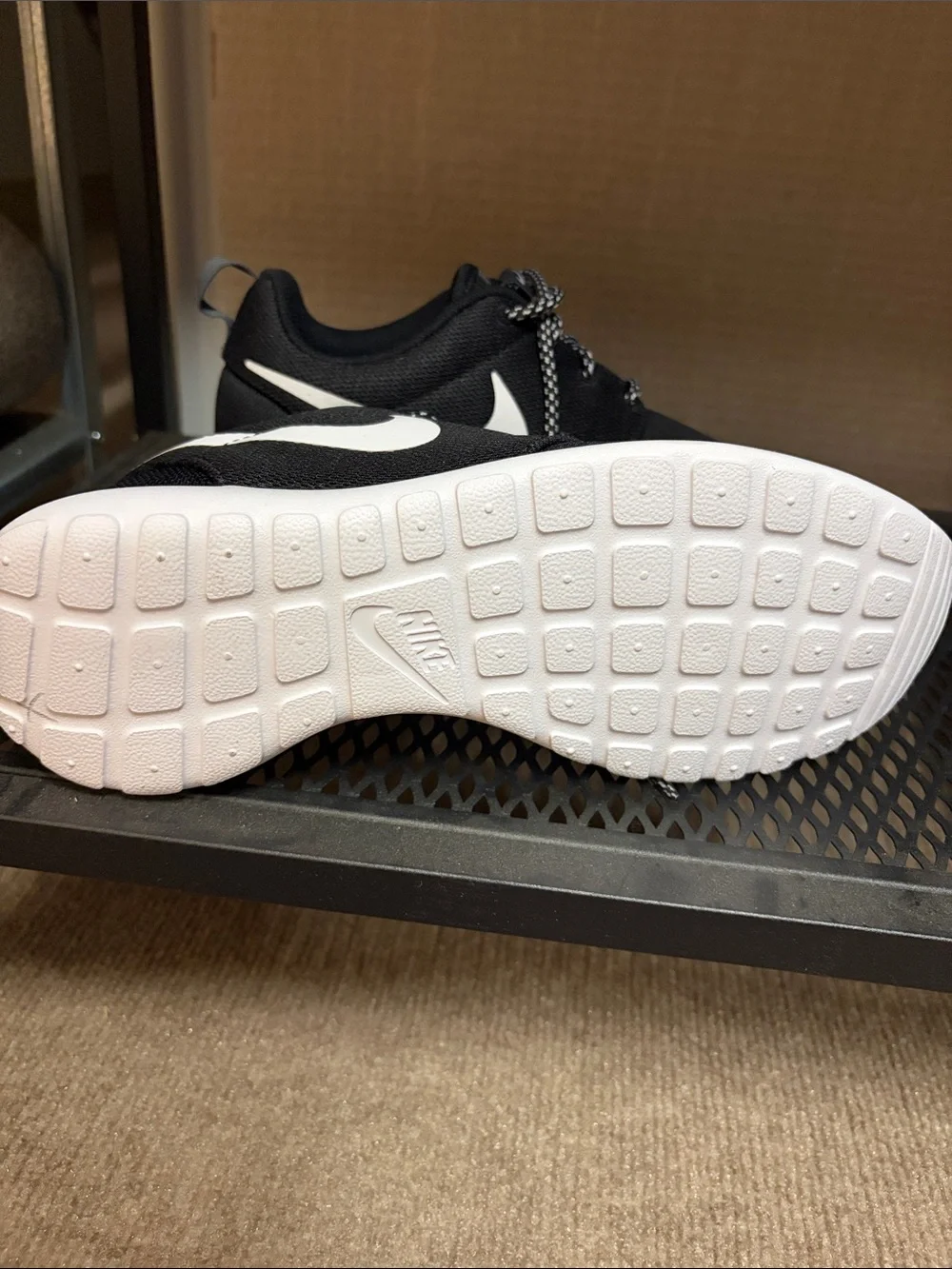 Nike Men’s Black and White Mesh Sneakers